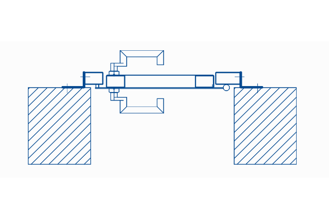 Hochwassertür montiert hinter der Laibung
