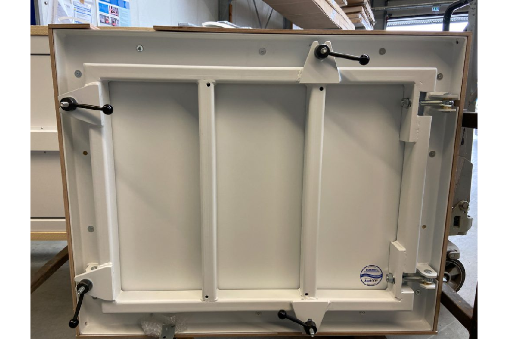 AquaLOCK Klapper Hochwasserschutz Montage