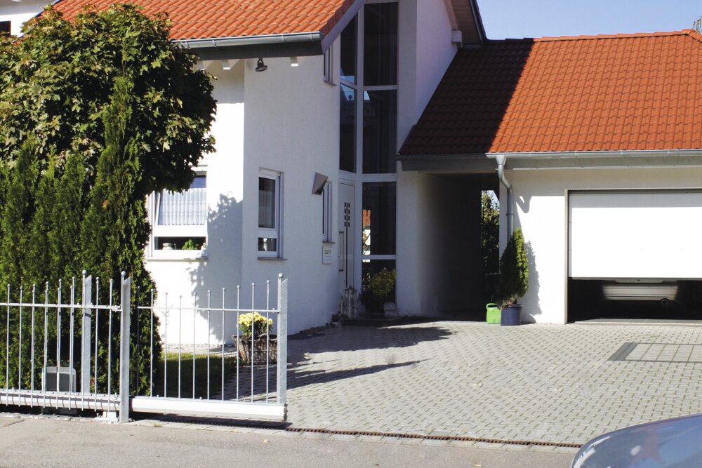 Torantrieb an einem Schiebetor