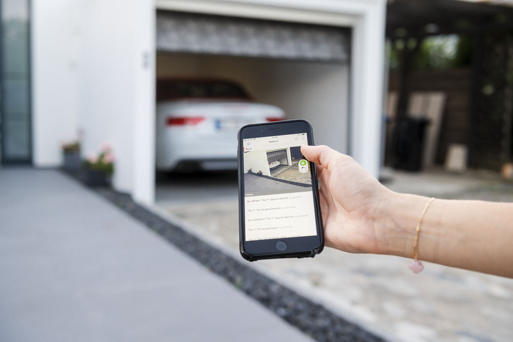 Smartphone-App aktiviert Torantrieb